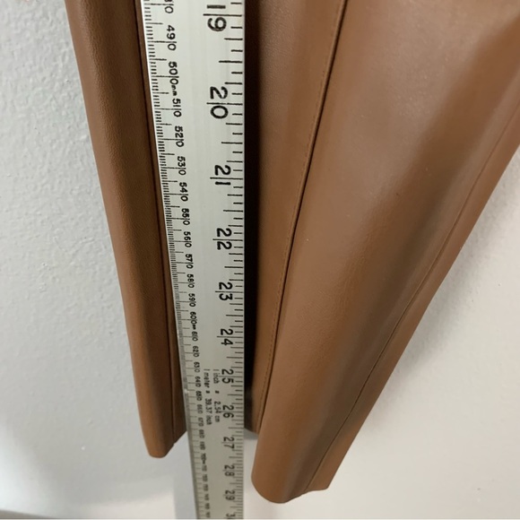 Zara NWOT soft supple vegan leather camel legging pants with side zipper. Size M - Picture 9 of 14